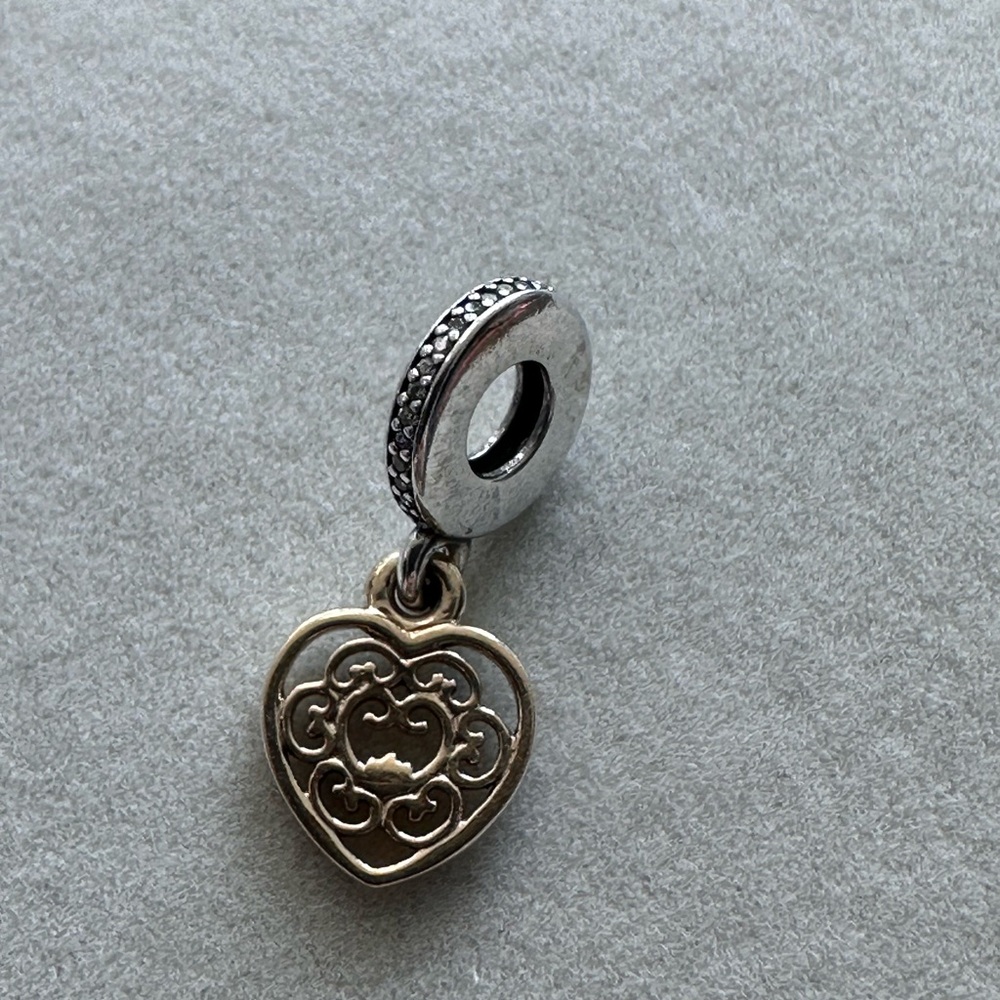 Pandora magnificent heart charm - Picture 2 of 2